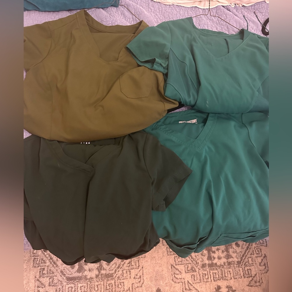 Grey’s Anatomy Scrubs Bundle (4 sets) size M